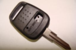 Ключ Nissan 1 кнопка 