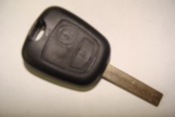 ключ Peugeot HU 2 кнопки 