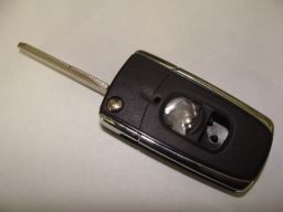 Ключ Mazda 2 кнопки выкидной 