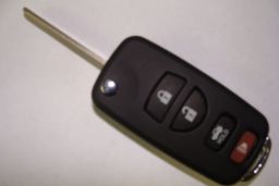 Ключ Nissan tida 4 кнопки выкидной 